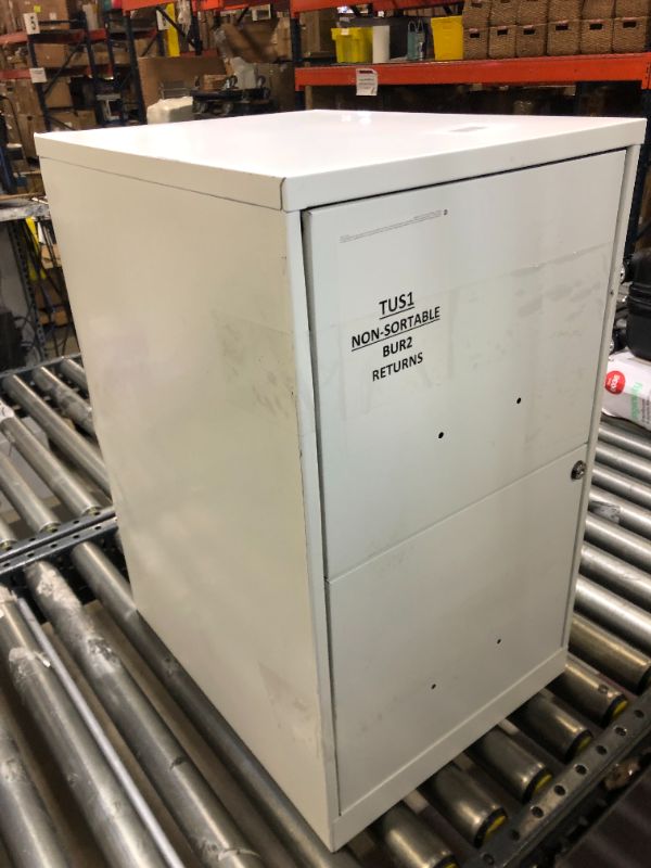 Photo 1 of Office 2 Drawer File Cabinet
Size: 14"x18"x24.5"