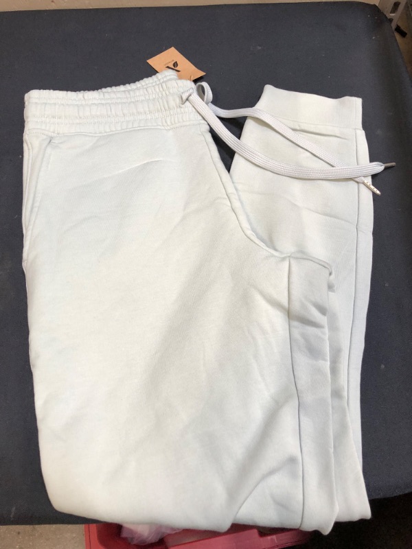 Photo 2 of Amazon Aware Women's Fleece Sweatpants, Grey, Size Small 

