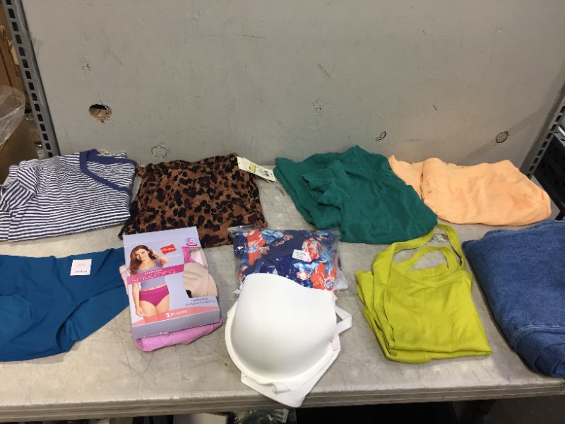 Photo 1 of BAG LOT OF 10 WOMEN CLOTHING ITEMS - DIFFERENT STYLES AND SIZES --SOLD AS IS --