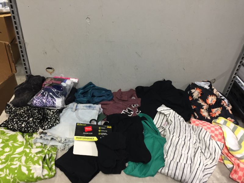 Photo 1 of BAG LOT OF 17 WOMEN CLOTHING ITEMS- DIFFERENT STYLES AND SIZES  --SOLD AS IS ---