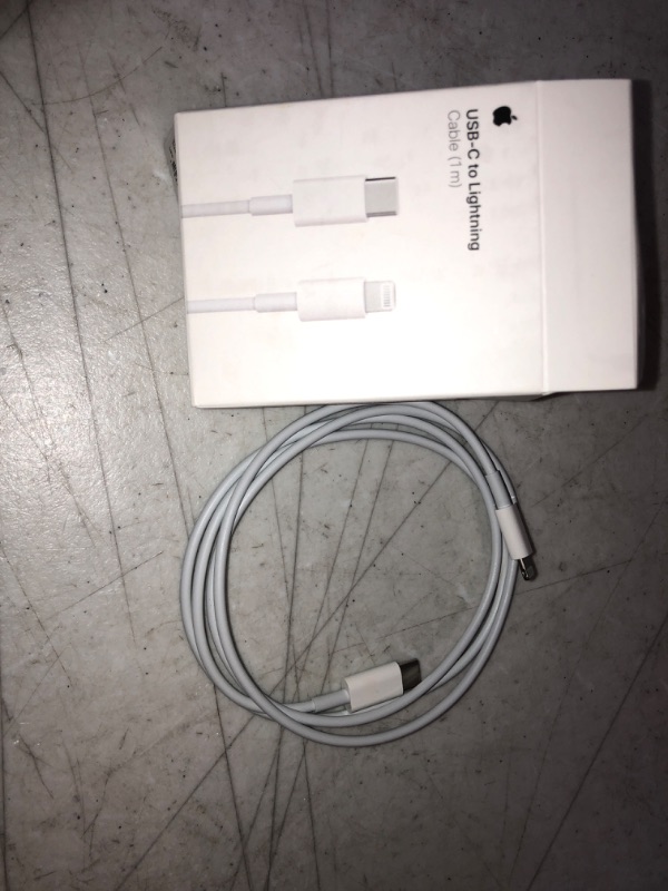 Photo 2 of Apple USB-C to Lightning Cable (1m)