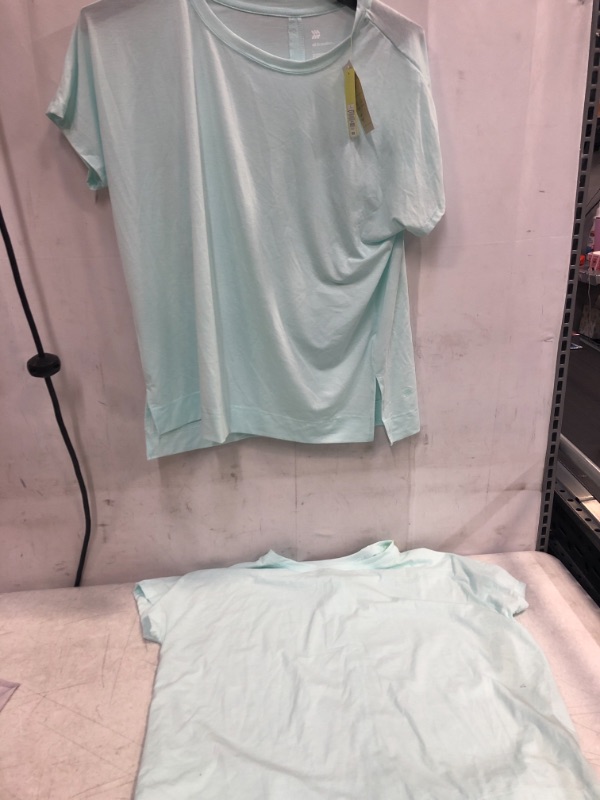 Photo 2 of 2 COUNT Mint Green Active Moisture Wicking Short Sleeve Top - Large