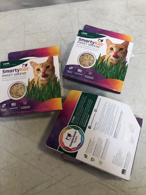 Photo 2 of 3 COUNT SmartyKat Sweet Greens Organic Oat Grass Cat Grass Grow Kit