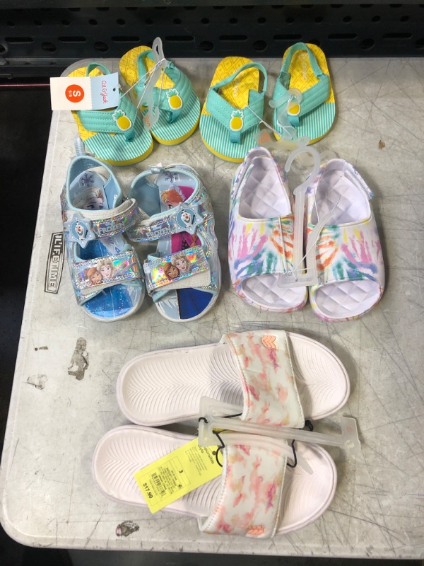 Photo 1 of BAG LOT, GIRLS/TODDLER SANDALS, VARIOUS SIZES AND STYLES(BUY AS IS) SIZES, 11,3,10,S