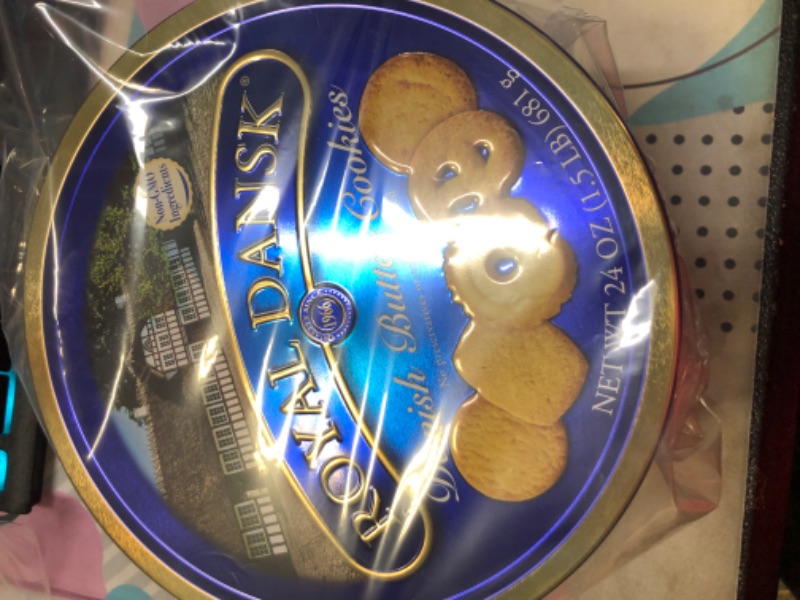 Photo 4 of  Royal Dansk Butter Cookie Tin -- 24oz , Factory Sealed , BB 12/06/2023 --

