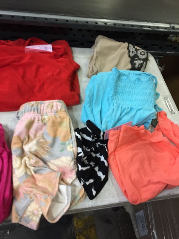 Photo 2 of BAG LOT OF WOMEN CLOTHES 10 ITEMS - DIFFERENT STYLES AND SIZES --SOLD AS IS --