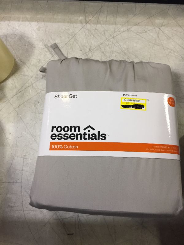 Photo 2 of 100% Cotton Sheet Set - Room Essentials™ size twin/xl twin 

