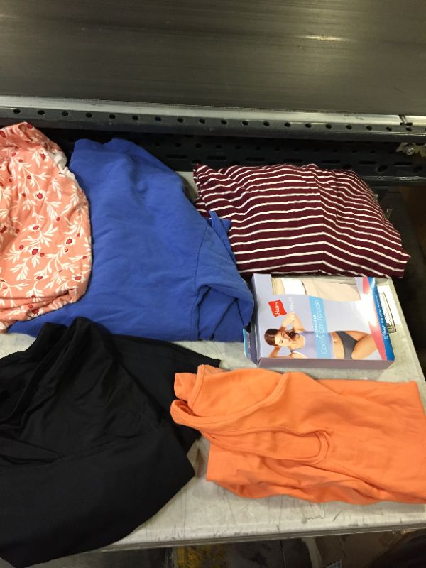 Photo 2 of BAG LOT OF WOMEN CLOTHES 10 ITEMS - DIFFERENT STYLES AND SIZES --SOLD AS IS --
