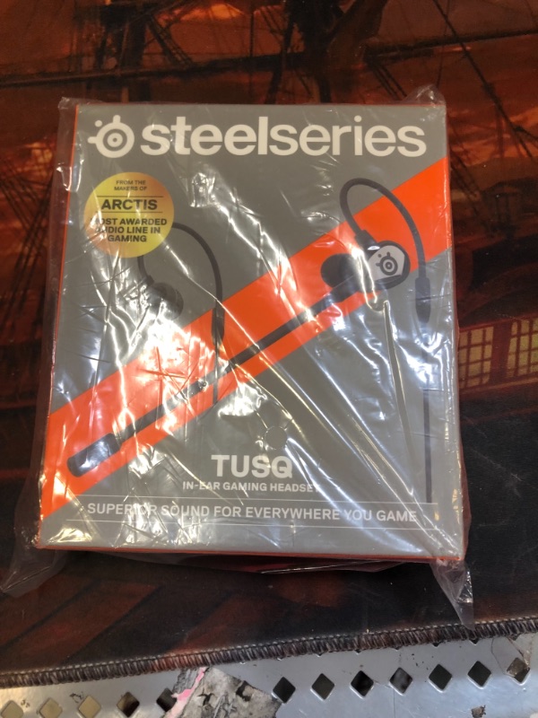 Photo 2 of 61650 TUSQ Single 3.5 Mm, 4-Pole Plug Connector Earbud Gaming Earbuds, Black  -- Factory Sealed --
