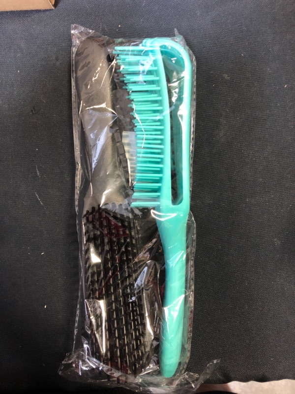 Photo 2 of 2 Pieces Detangling Brush for Afro America/ African Hair Textured 3a to 4c Kinky Wavy/ Curly/ Coily/ Wet/ Dry/ Oil/ Thick/ Long Hair, Knots Detangler Easy to Clean (BLACK, Green)
