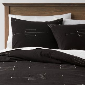 Photo 2 of Clipped Linework Duvet Set - Threshold™ size cal king 