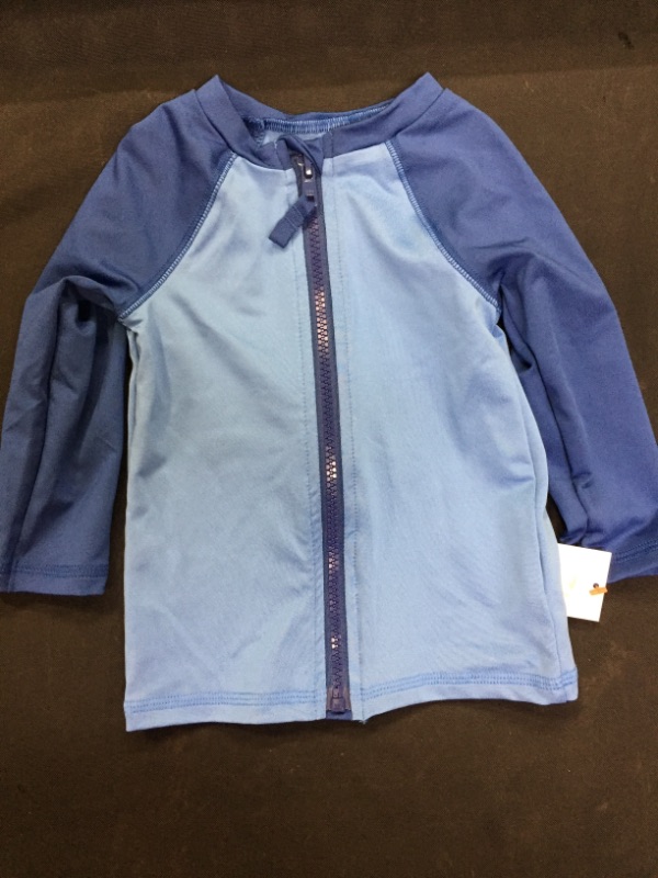 Photo 2 of 2 PACK--Toddler Boys' Long Sleeve Rash Guard - Cat & Jack™
SIZE 18M $ 2T