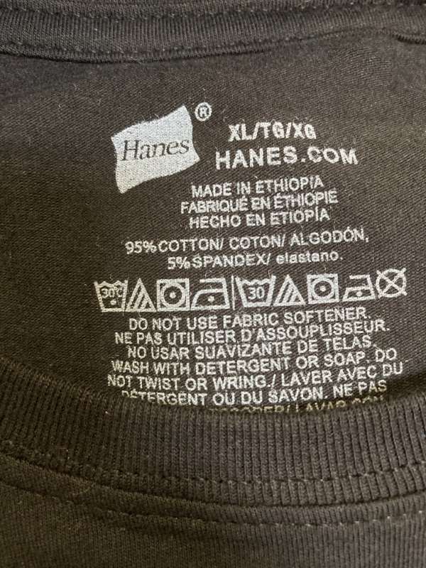 Photo 2 of 3 COUNT XL, HANES SHIRTS(BLACK)