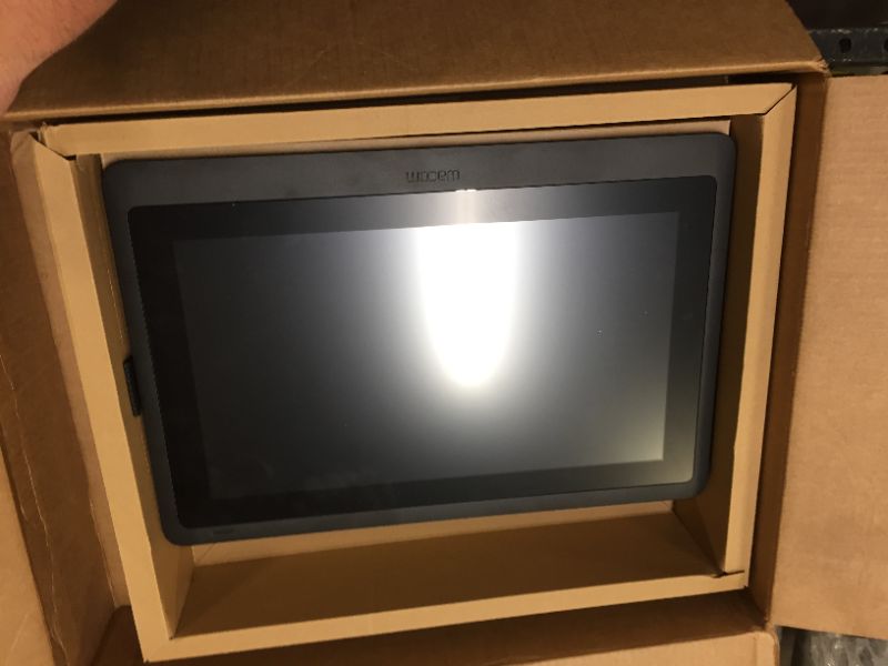 Photo 1 of Wacom Cintiq 16 Drawing Tablet with Screen (DTK1660K0A) **missing accessories** 