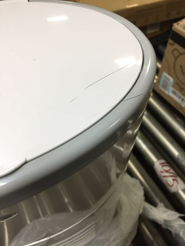 Photo 2 of Dekor Classic Hands-Free Diaper Pail, 1 Refill
HAS A SCRATCH ON LID 