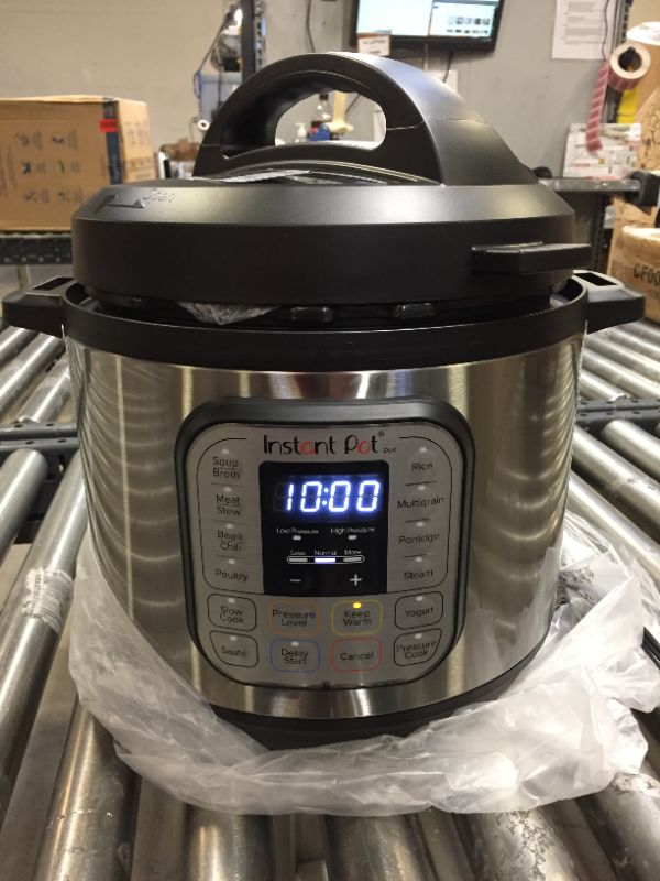 Photo 2 of 8 qt. Stainless Steel Duo Electric Pressure Cooker