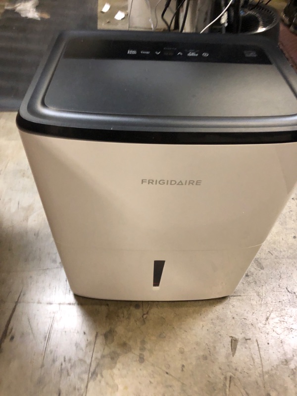 Photo 4 of FRIGIDAIRE Dehumidifier