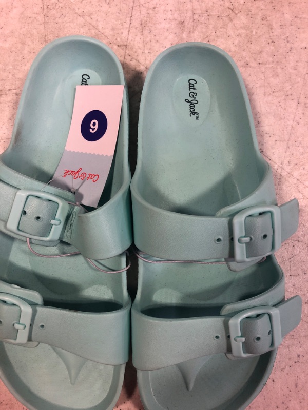 Photo 2 of Cat & Jack Noa Girls Size 2 Mint Green Slip On Footbed Sz 6