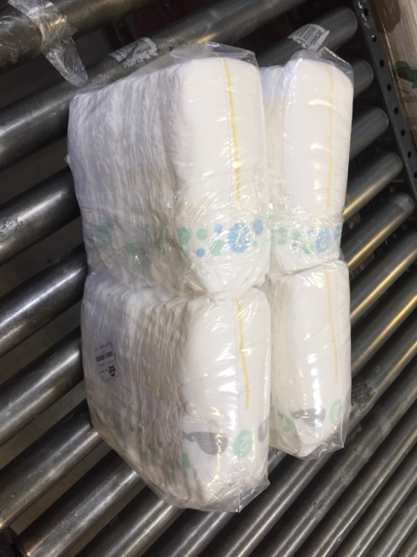 Photo 1 of Diapers Pack - up & up™ NO PACKAGING, SEE PICTURES.
APPROXIMATELY 88 DIAPERS 