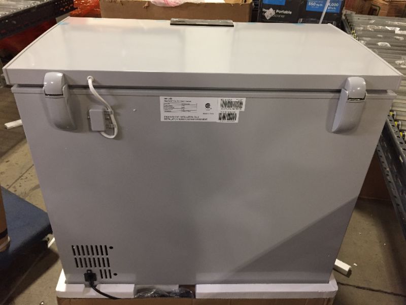 Photo 5 of NewAir 7 Cu. Ft. Compact Chest Freezer in Cool Gray, Digital Temperature Control, Fast Freeze Mode, Door Alarm, Wire Basket, Self-Diagnostic System, and LED Lighting

