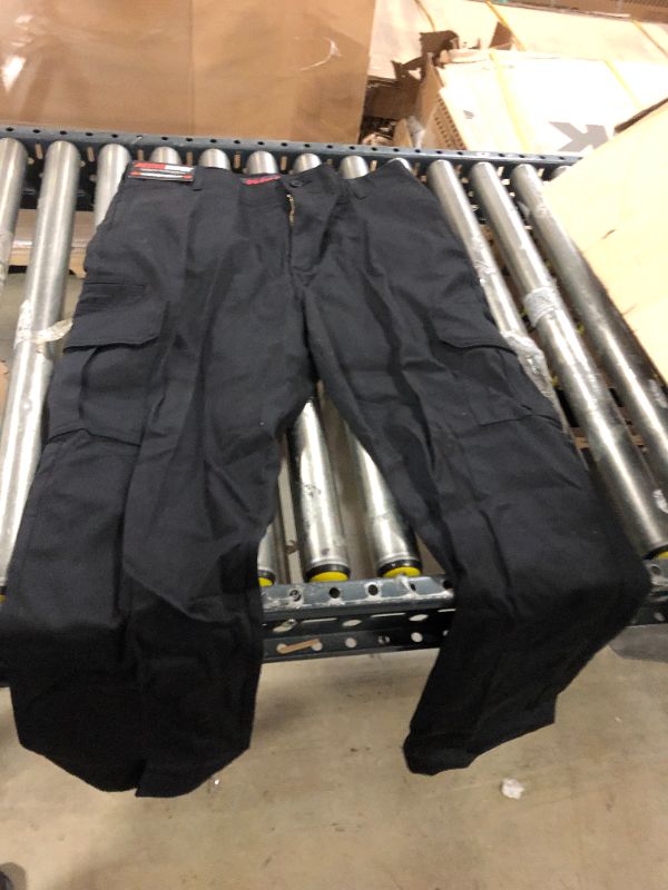 Photo 2 of Dickies Men's Straight Cargo Pants -
Size: 36x32
Color: black
