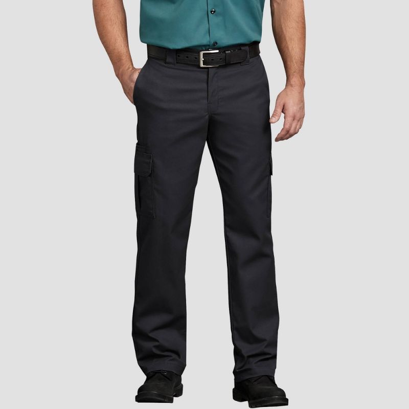 Photo 1 of Dickies Men's Straight Cargo Pants -
Size: 36x32
Color: black
