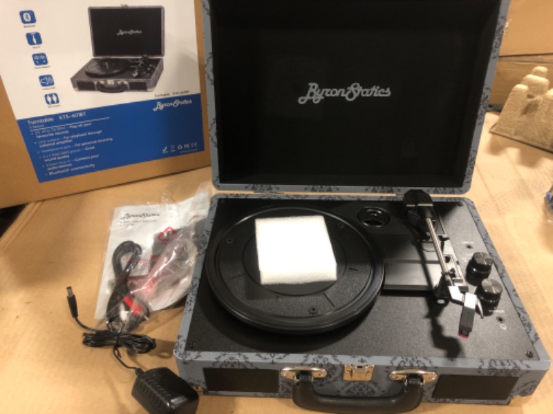 Photo 2 of 
ByronStatics Vinyl turntable, rotation speeds of 33/45/78 rpm, Bluetooth turntable, internal speaker, replacement needle, RCA line-out, AUX input, vintage...