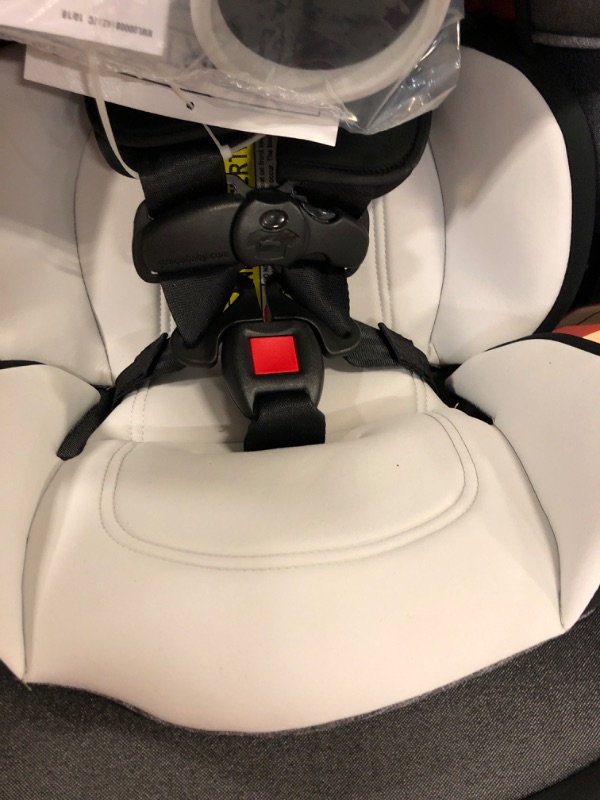 Photo 4 of Graco Fairmont 4ever DLX 4-in-1 Car Seat