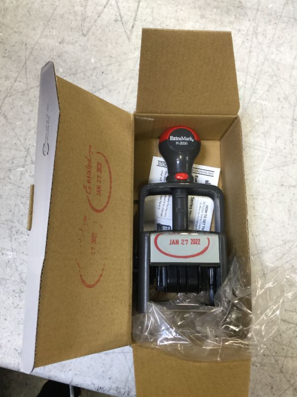 Photo 1 of Essential line shiny stamper 