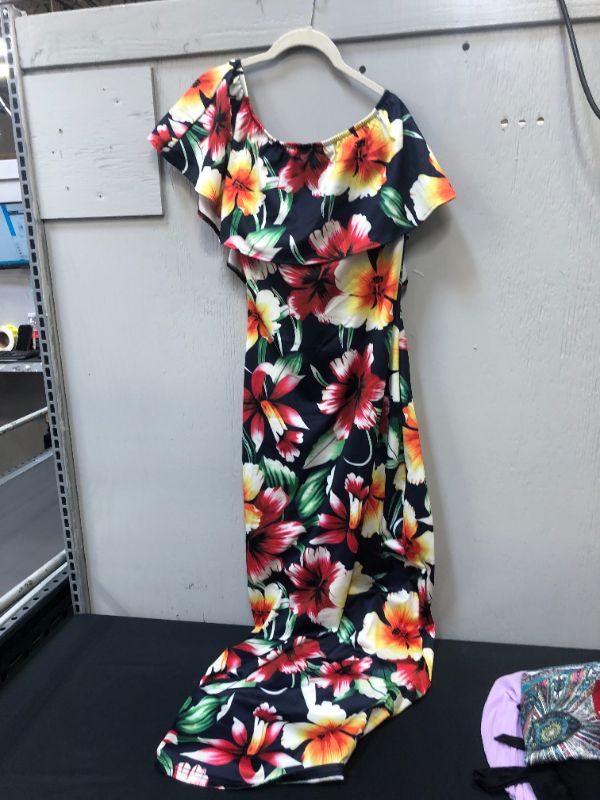 Photo 1 of LOT OF CLOTHING 6 ITEMS TOTAL ALL LARGE SIZES AND UP
DRESSES, BATHING SUIT AND SHAPER
