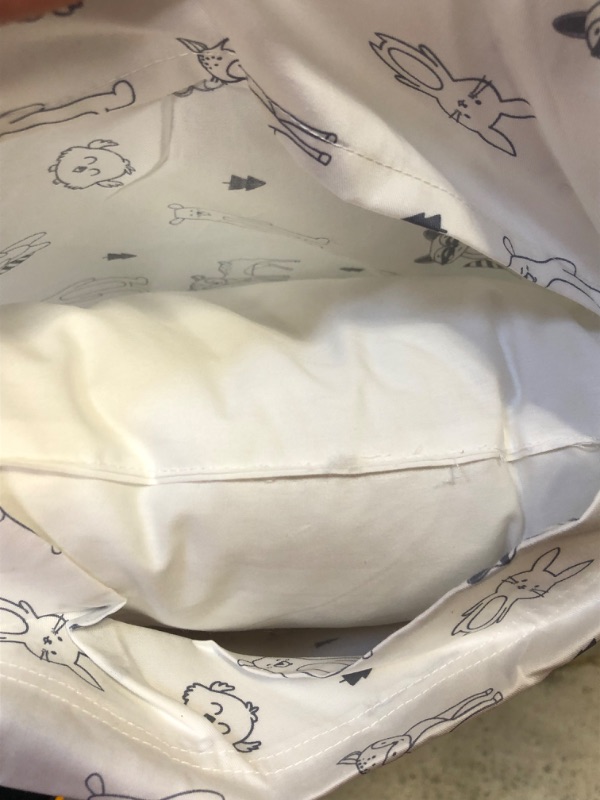 Photo 1 of BABY / TODDLER PILLOW 