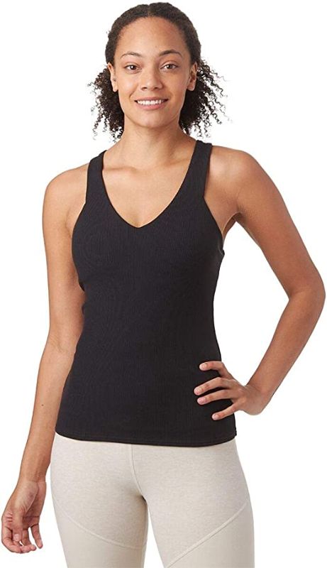 Photo 1 of Alo Yoga Women's Elevate Tank. SIZE M 
