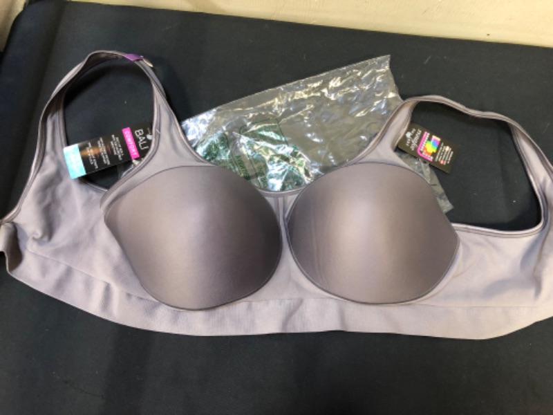 Photo 1 of Bali Comfort Revolution Wireless Bra, ComfortFlex Fit Full-Coverage Wirefree Bra for Everyday Comfort, Fashion Colors
2XL