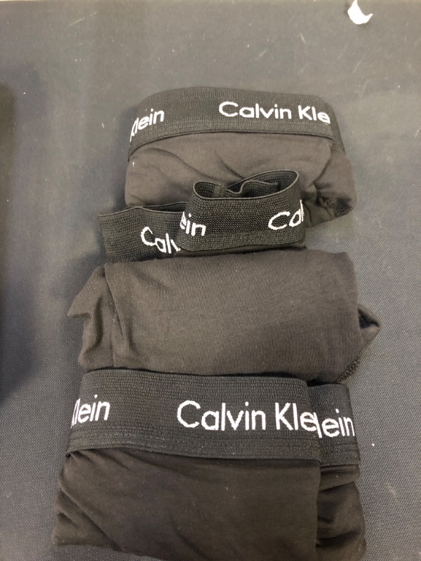 Photo 2 of Calvin Klein Men's Underwear Cotton Stretch 3-Pack Boxer Brief. SIZE L
