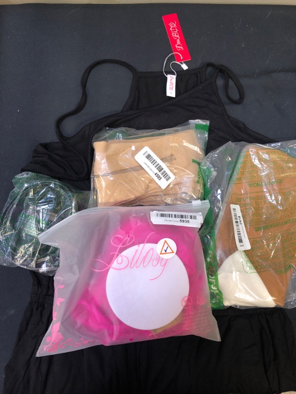 Photo 1 of BAG LOT, CLOTHING AND ACCESORIES (BUY AS IS)