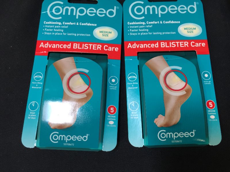 Photo 3 of Compeed Advanced Blister Care 5 Count Sports Pads (2 Packs), Hydrocolloid Bandages, Heel Blister Patches, Blister on Foot, Blister Prevention & Treatment Help, Waterproof Cushions
