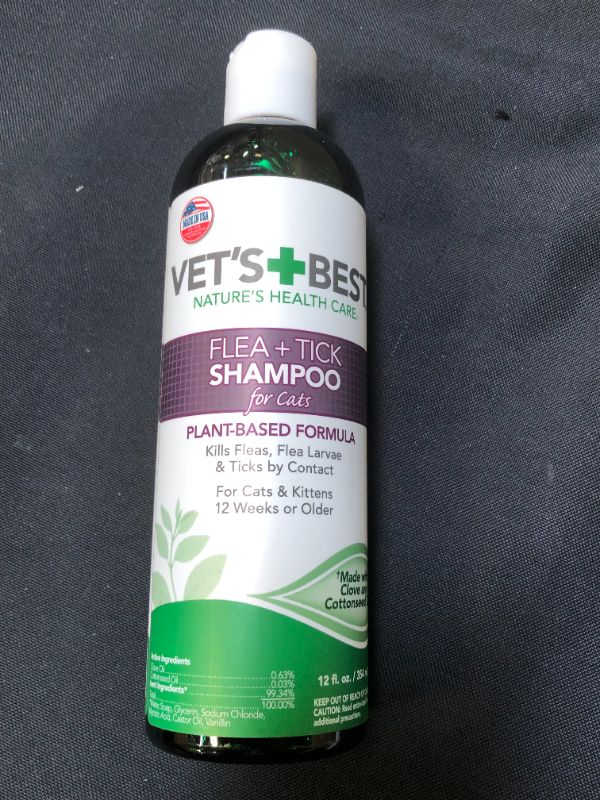 Photo 2 of 12 Oz Vets Best Flea & Tick Shampoo for Cats