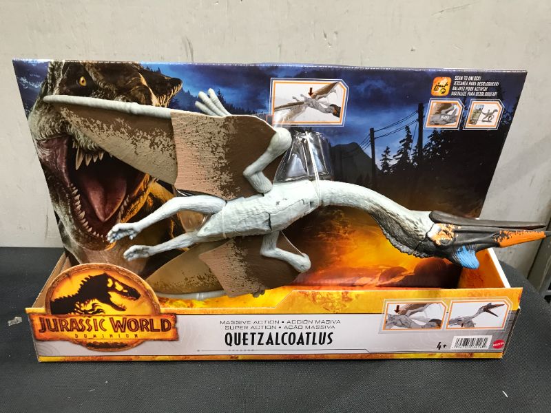 Photo 2 of Jurassic World Massive Action Quetzalcoatlus Action Figure
