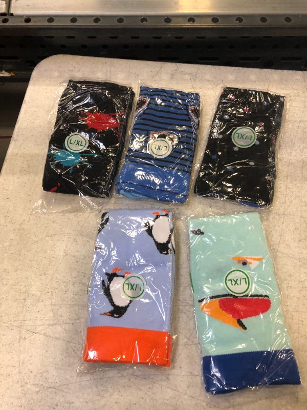 Photo 1 of 5 pairs socks size large/xl 