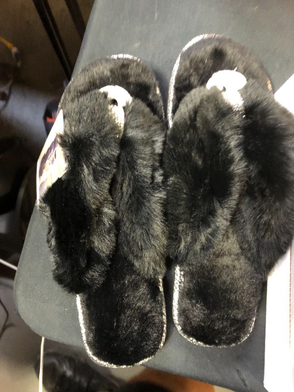 Photo 3 of RockDove Women's Faux Fur Rhinestone Thong Slipper
Size: L 9.5-10.5