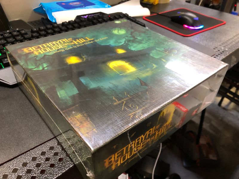 Photo 2 of Hasbro Gaming Avalon Hill Betrayal at The House on The Hill Second Edition Cooperative Board Game, Ages 12 and Up, 3-6 Players, 50 Chilling Scenarios
