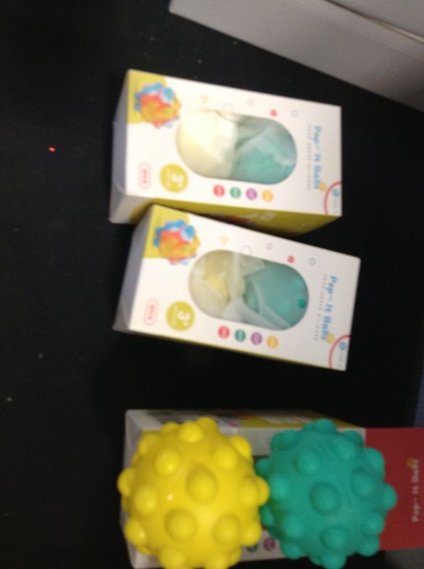 Photo 1 of POP IT BALL (3PACKS)