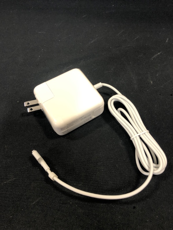 Photo 1 of GENERIC REPLACEMENT AC ADAPTER. 45W, USE FOR MAC MODELS : A1244 / A1269 / A1466