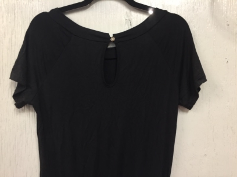 Photo 2 of DOUBCQ WOMEN'S BLACK JUMPER, SHORT SLEEVES W CUFFED LEGS & DRAWSTRING WAIST. SIZE M