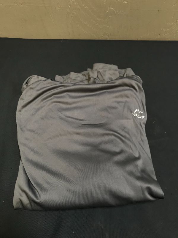 Photo 2 of SIZE MEDIUM WORKOUT PULLOVER ATHLETIC SWEATER  --- UNKNOWN GENDER SIZING 