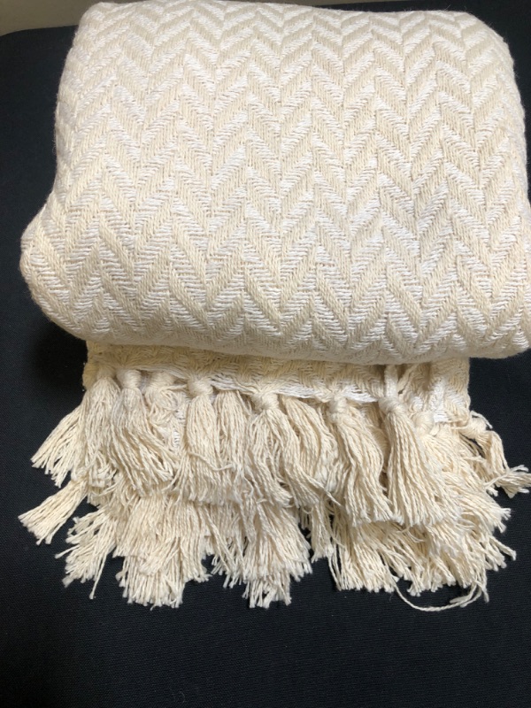 Photo 1 of BLANKET THROW KNITTED BEIGE