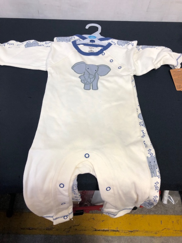 Photo 1 of BABY'S ONESIES 6-9 M 