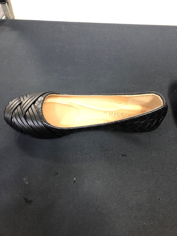 Photo 2 of GIRLS SHOES FLATS SIZE 5 