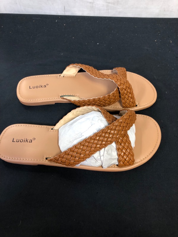 Photo 1 of Luoika Women's Wide Width Flat Slides Sandals, Slip on Slide Sandal Casual Comfortable Summer Beach Shoes for Women.
SIZE 12WW