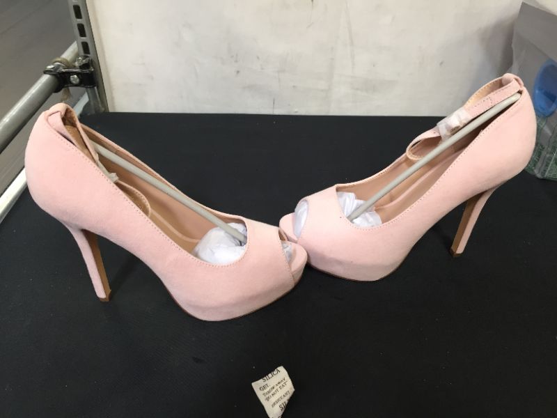 Photo 2 of DREAM PAIRS Women's PLATFORM PINK HEELS SIZE 8 
